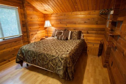 Lake Texoma Camping Resort Cabin 4 - photo 3