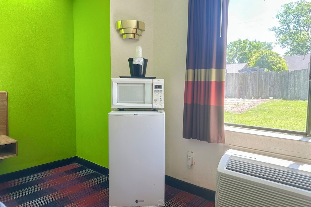 Classic Inn By OYO I 240 Near Memphis Airport - photo 45