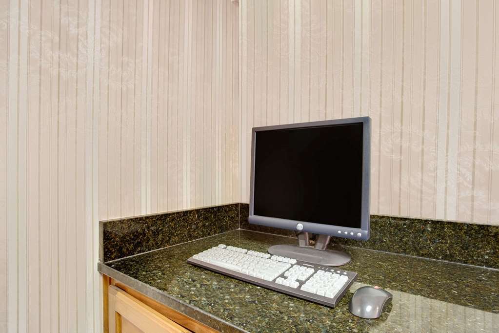 Days Inn by Wyndham Newport News City Center Oyster Point - photo 14