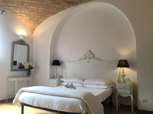 La finestra sul Colosseo B&B 1 — 4-Star Luxury Hotel in Rome, Italy