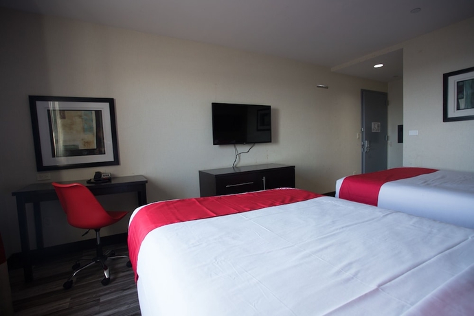 AirTrain Plaza Hotel JFK Airport - photo 8