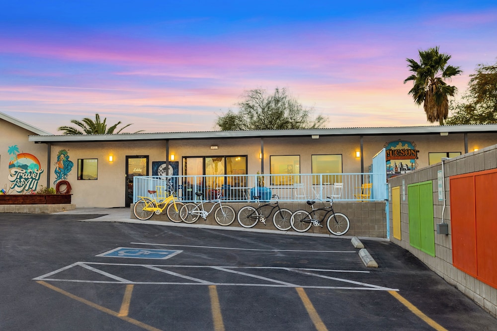 Hotel McCoy Tucson Art Coffee Beer Wine - photo 42