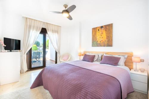 Finca San Antonio Two Bedroom Apartment with Swimming Pool — 4-Star Luxury Hotel in Mijas, Spain