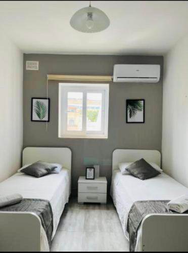 Cozy room with two single bed in near by Eslöv station — hotel in Esloev