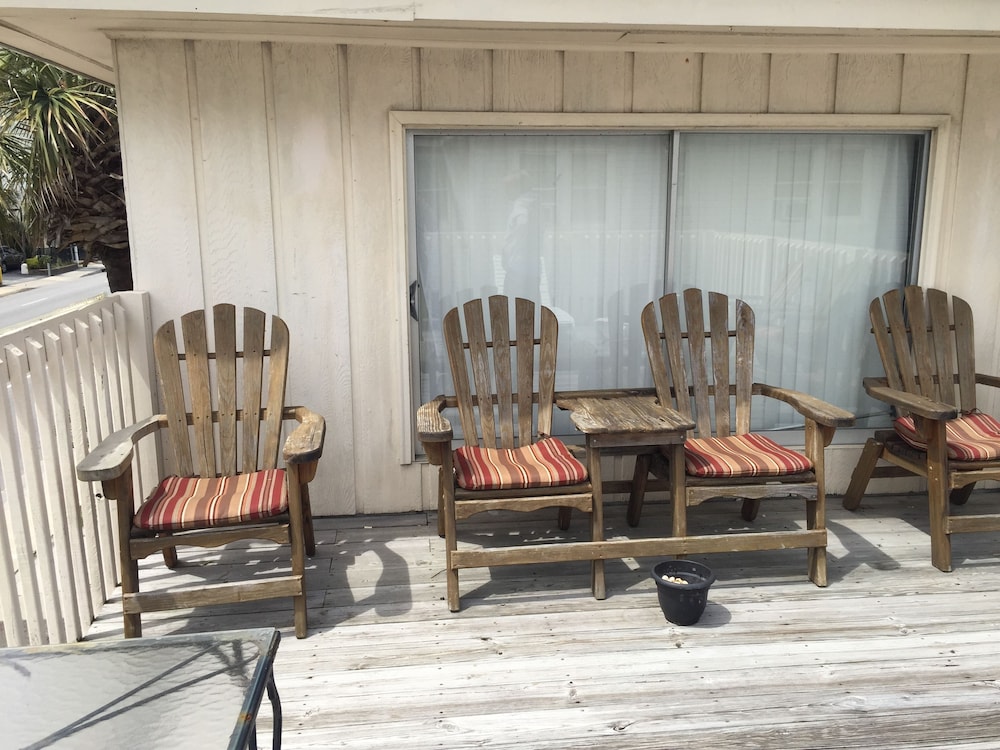 High Tide Motel - photo 33