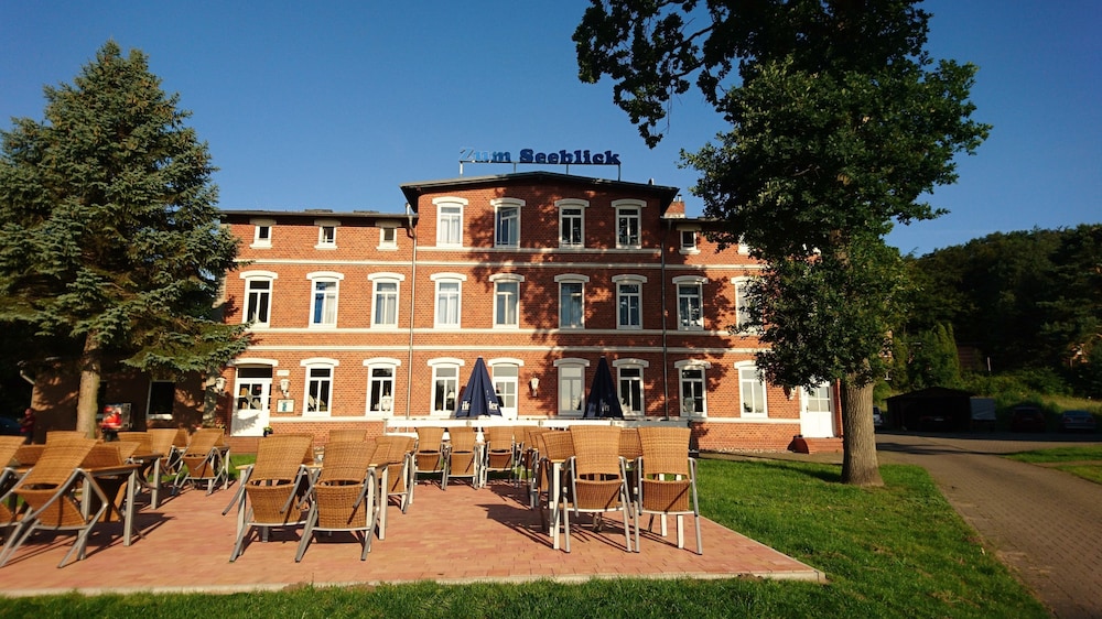 Hotel Seeblick — hotel in Klausdorf