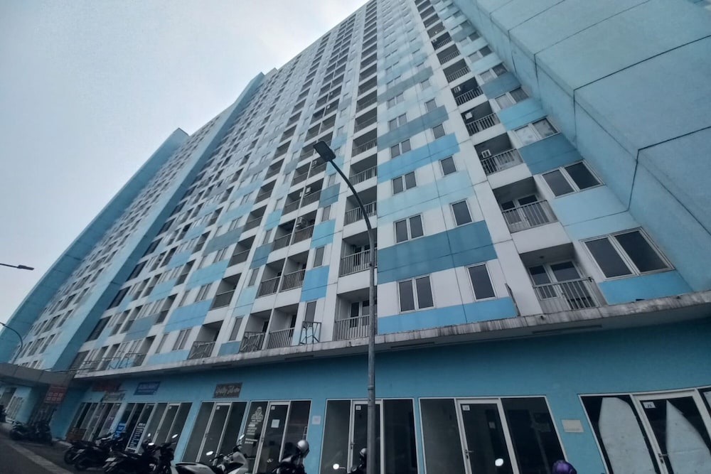Hotel O Apartement Sentraland Karawang By Agung Rent in Karawang, Indonesia