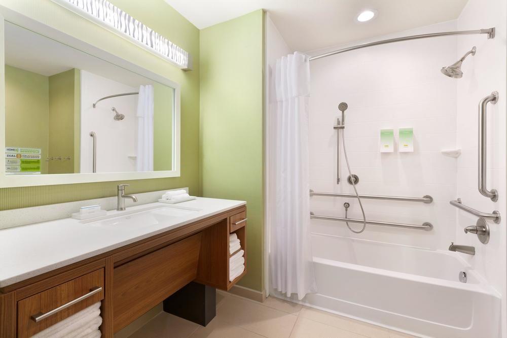 Home2Suites by Hilton Edmond - photo 24