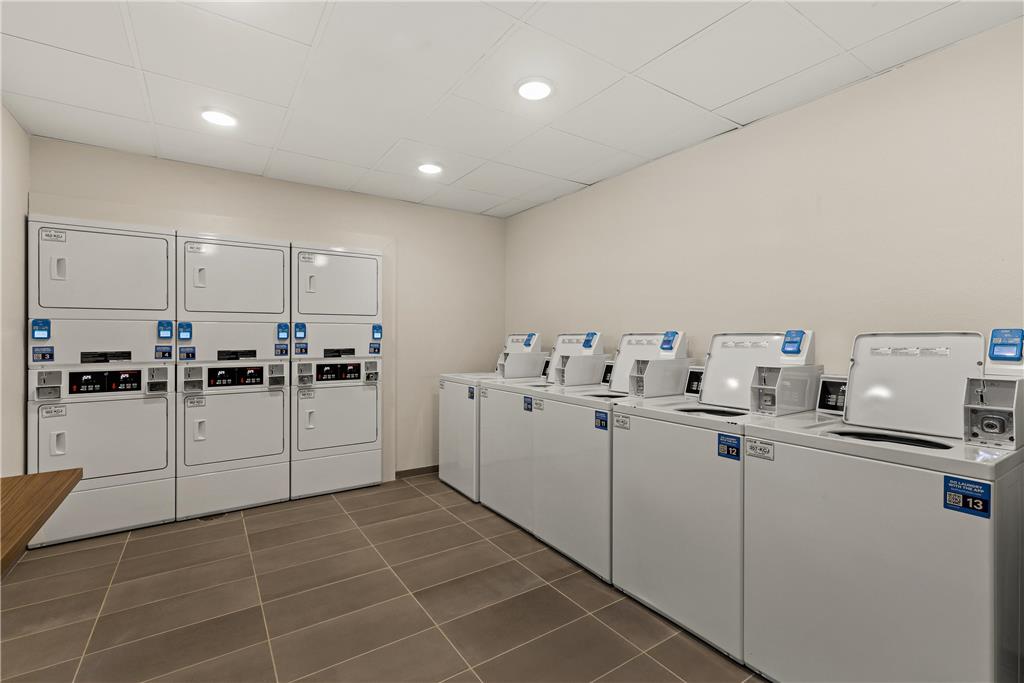 Everhome Suites Yuma East I 8 - photo 30