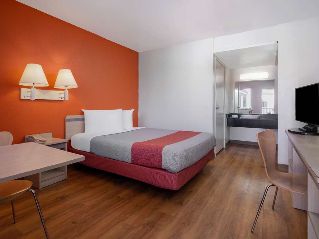 Motel 6 Oceanside CA - photo 5