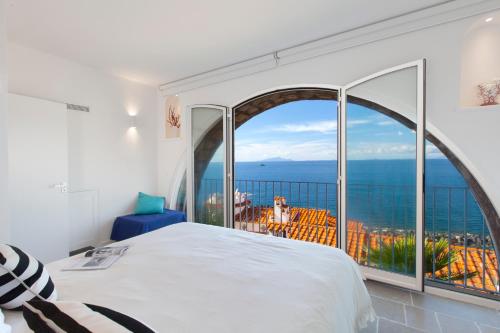 Estate4home SEA Beauty — 4-Star Luxury Hotel in Massa Lubrense, Italy