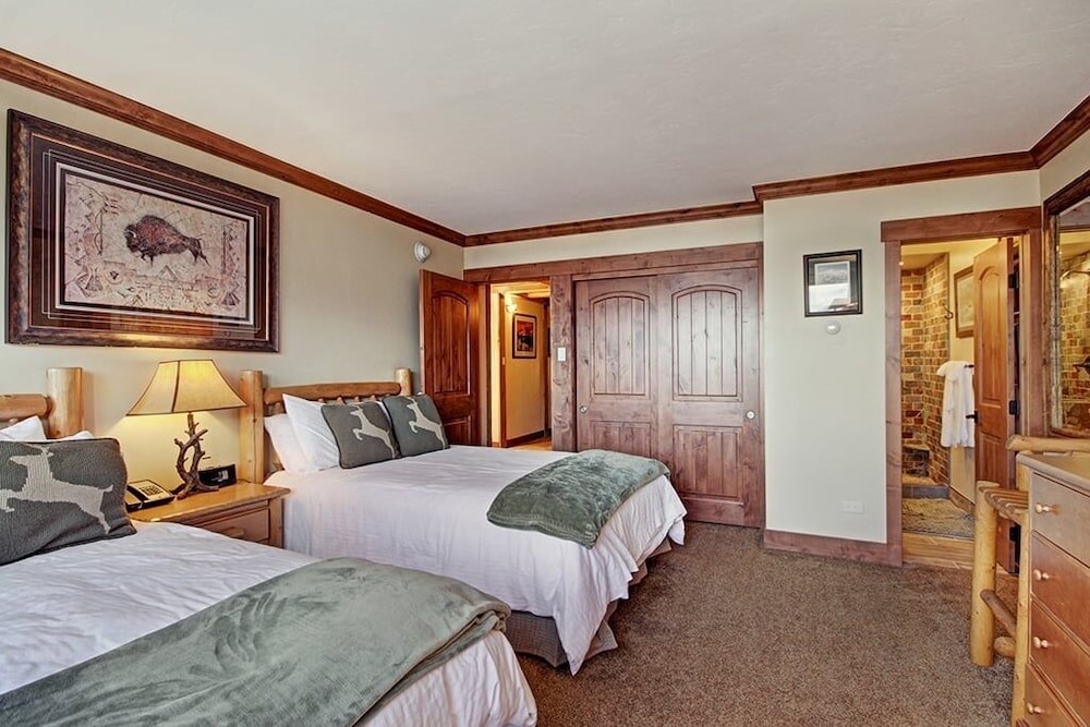 Beaver Run Peak 9 Penthouse by RedAwning - photo 12