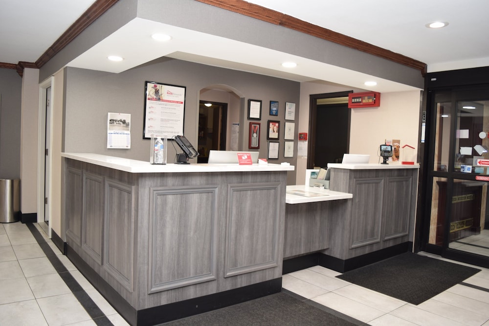 Red Roof Inn Batavia - photo 4