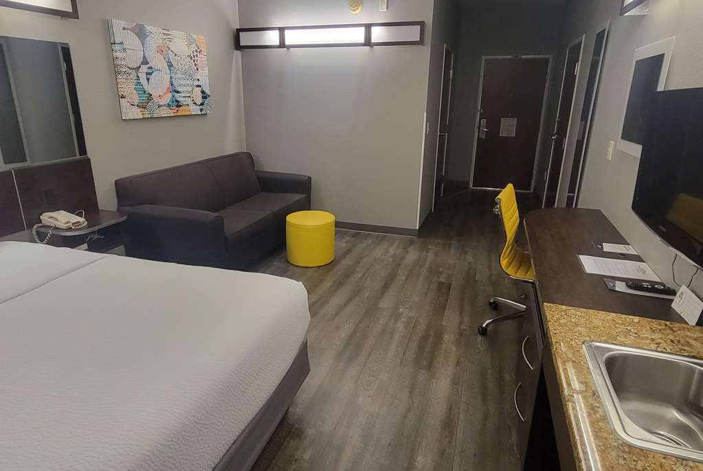 Microtel Inn & Suites by Wyndham Council Bluffs Omaha - photo 21
