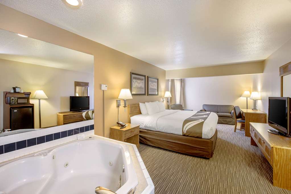Quality Inn Storm Lake - photo 21