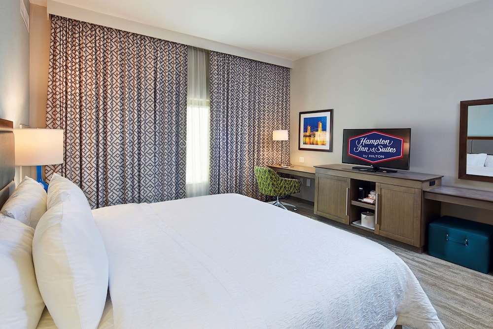 Hampton Inn & Suites Sacramento at Csus - photo 11