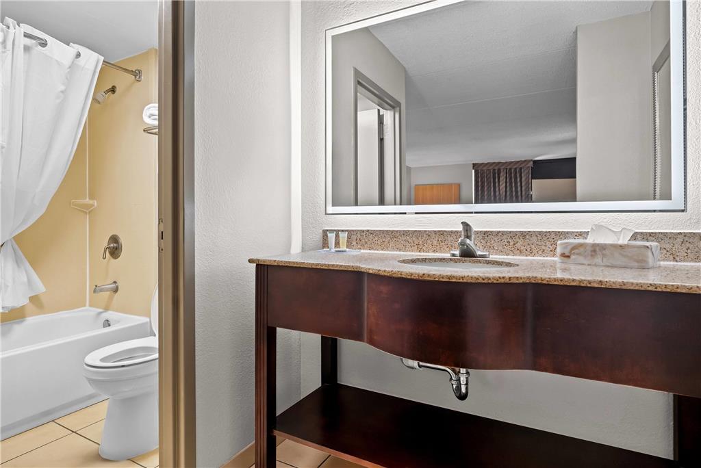 Days Inn by Wyndham Statesboro - photo 27