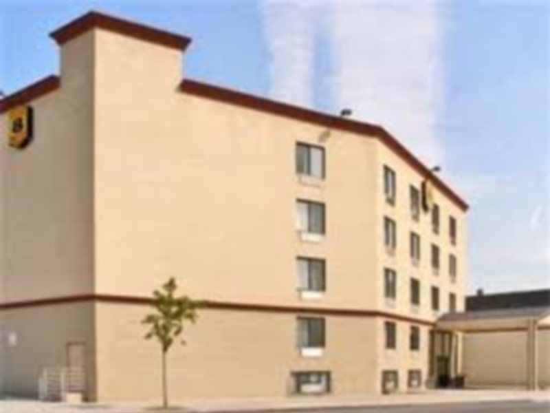 Super 8 by Wyndham Jamaica North Conduit