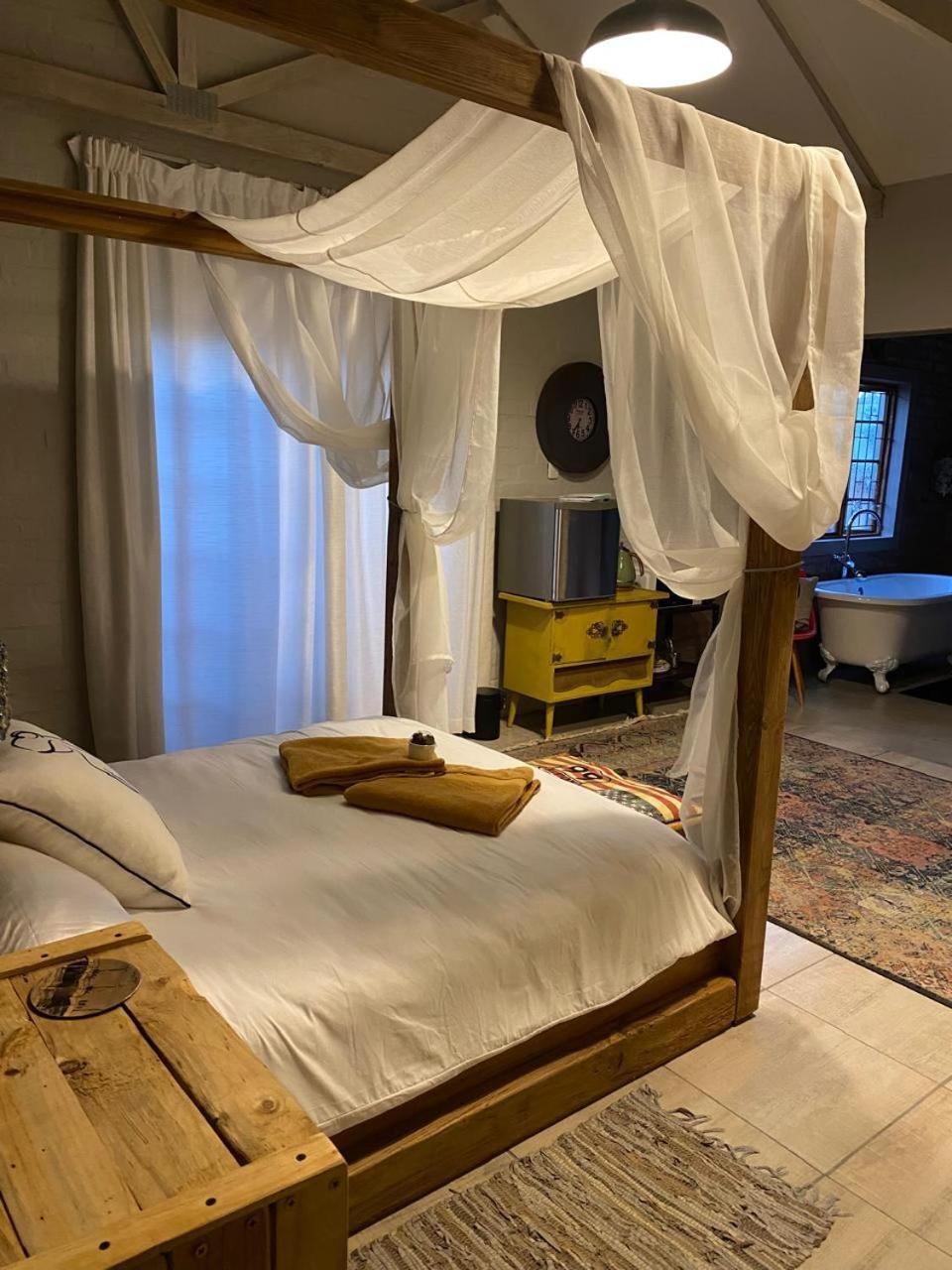 Studio 101 - carbon neutral hotel in Oudtshoorn