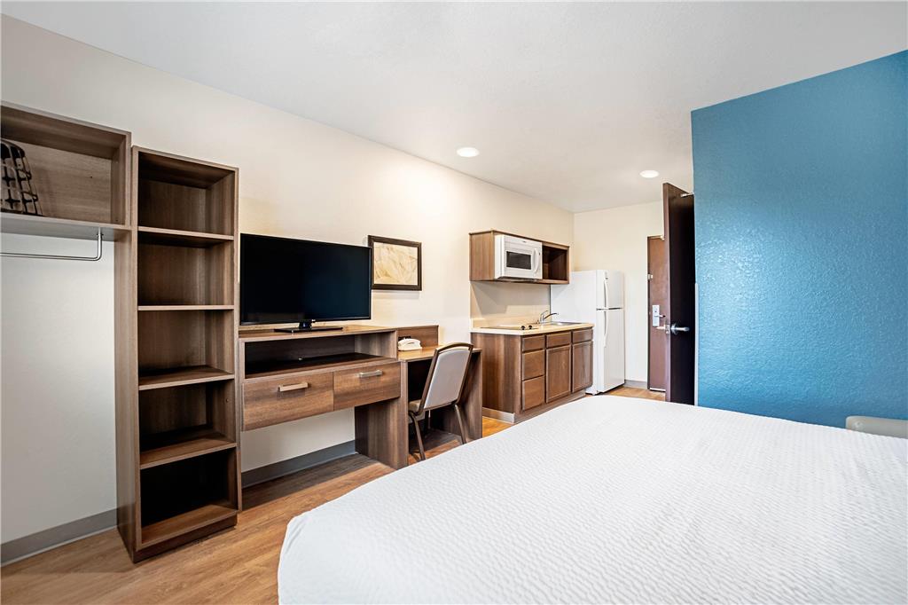 WoodSpring Suites Naples East - photo 11