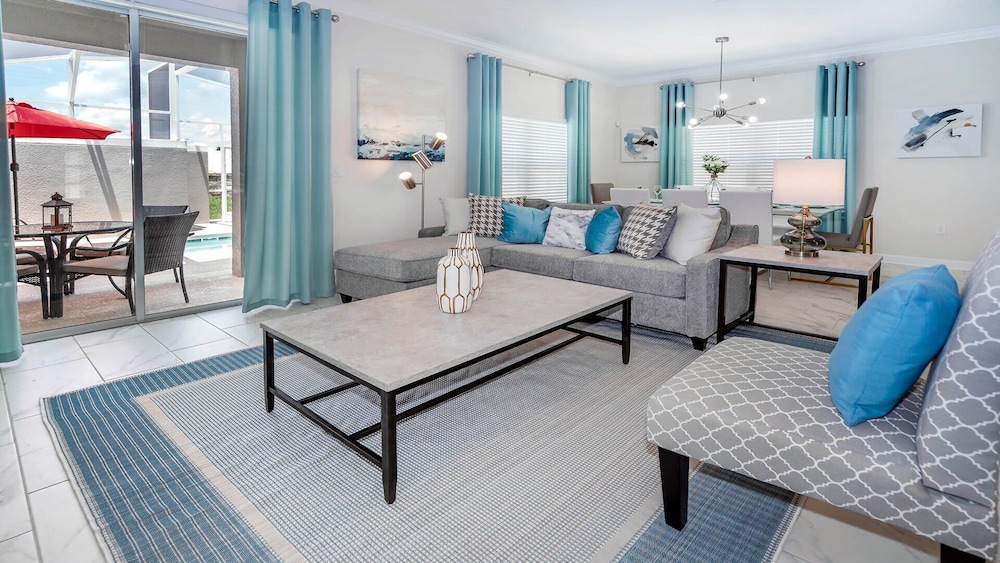 5BR Stylish Championsgatetownhome w Private Pool - photo 5
