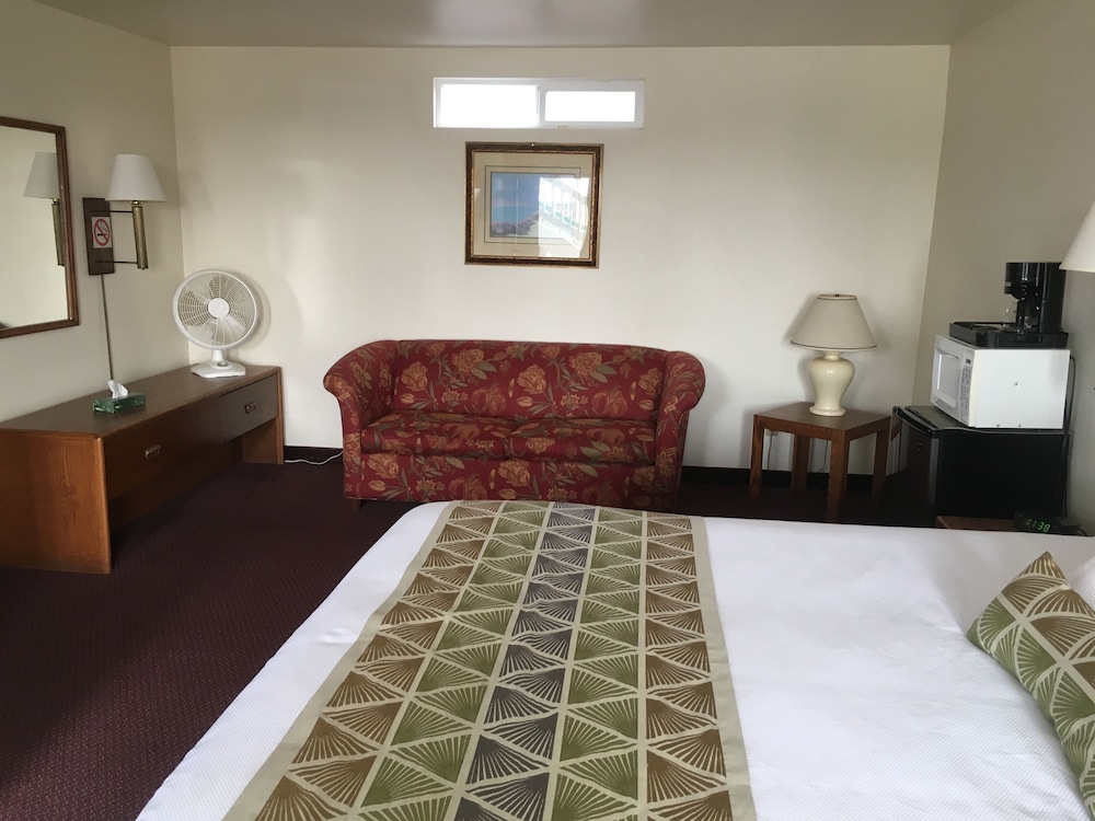 Westward Inn - photo 10