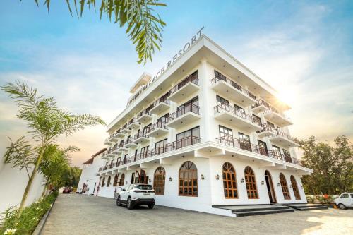 Krown Palace Resort — Silvassa