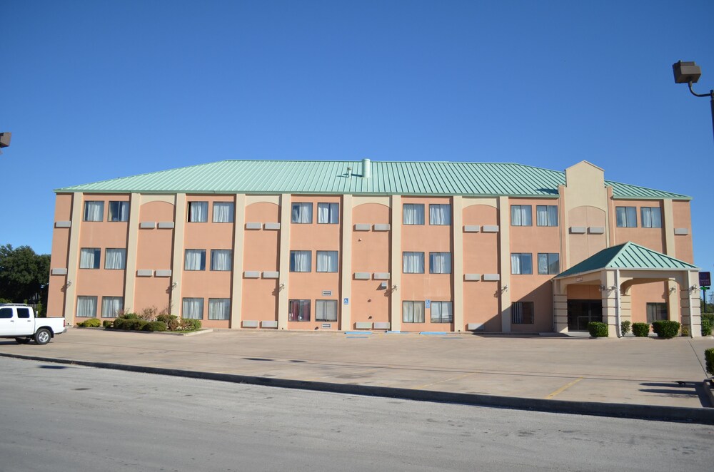Quality Suites Abilene TX - photo 87