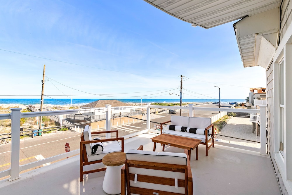 The Hideaway Hotel - photo 33