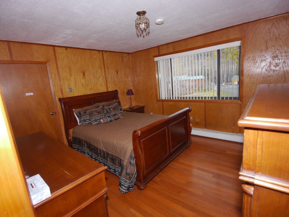 Gwin's Lodge & Roadhouse Est. 1952 - featured photo