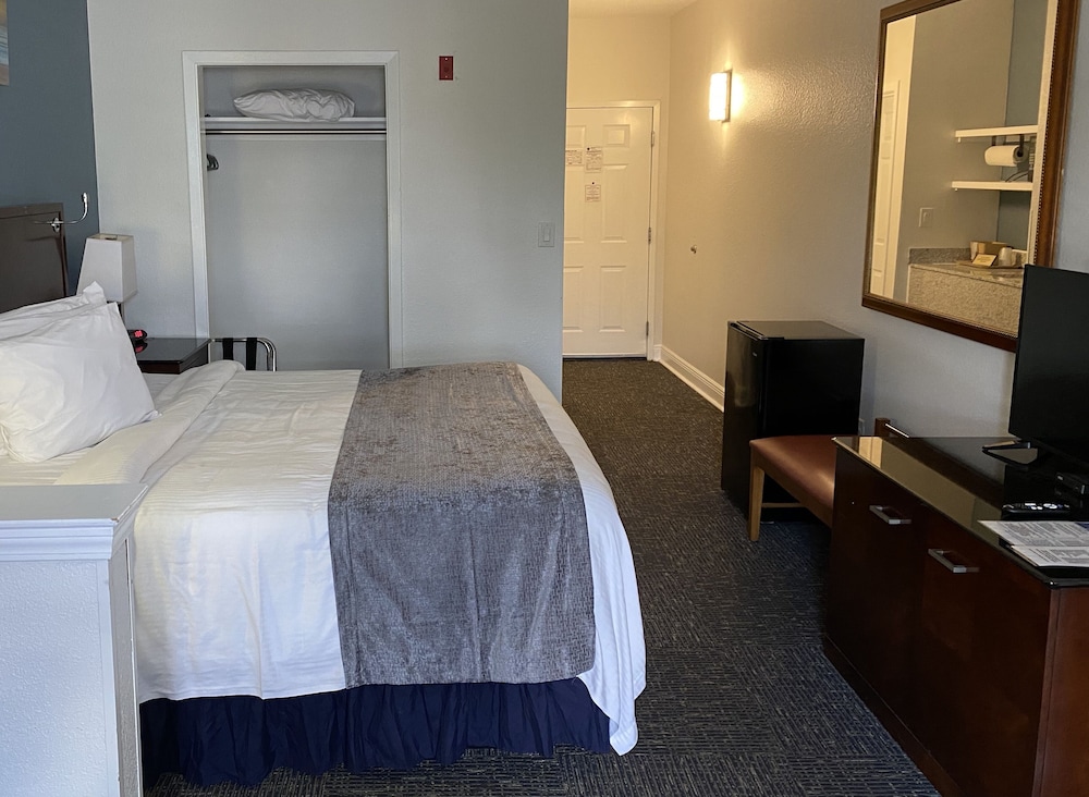 Hotel Pensacola - photo 36