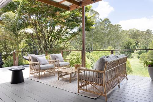 Designer Hinterland Escape with Breathtaking Views - carbon neutral hotel in Mapleton