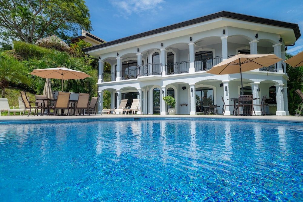 Casa Patron — 4-Star Luxury Hotel in Jaco, Costa Rica
