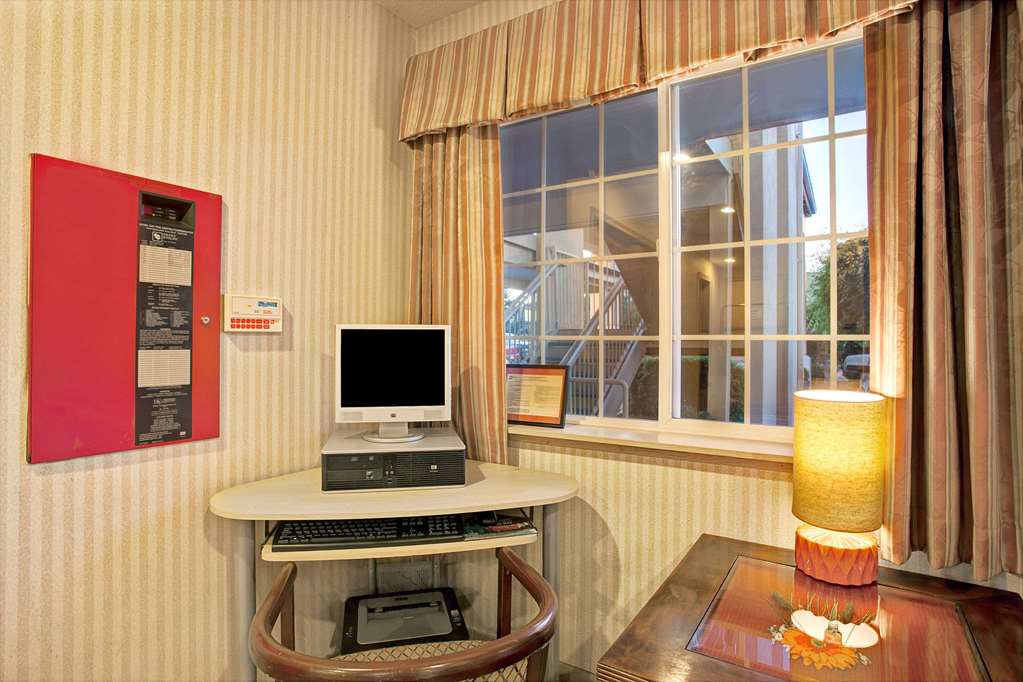 Days Inn by Wyndham Federal Way - photo 15
