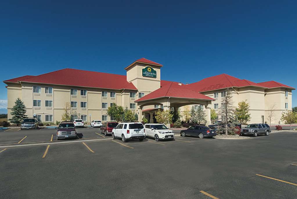 La Quinta Inn & Suites by Wyndham Trinidad - photo 3