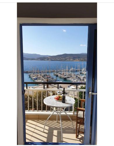 The Howard Place Entir Home With A Sea View For 5 Guests — 4-Star Luxury Hotel in Agios Nikolaos, Greece