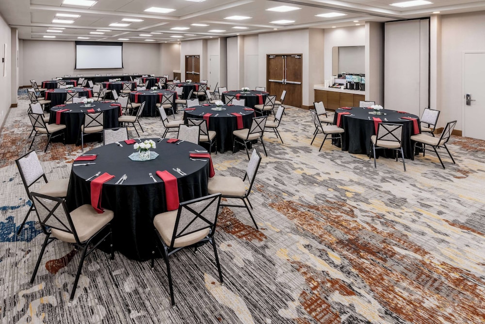 Hilton Garden Inn Albuquerque Uptown - photo 41