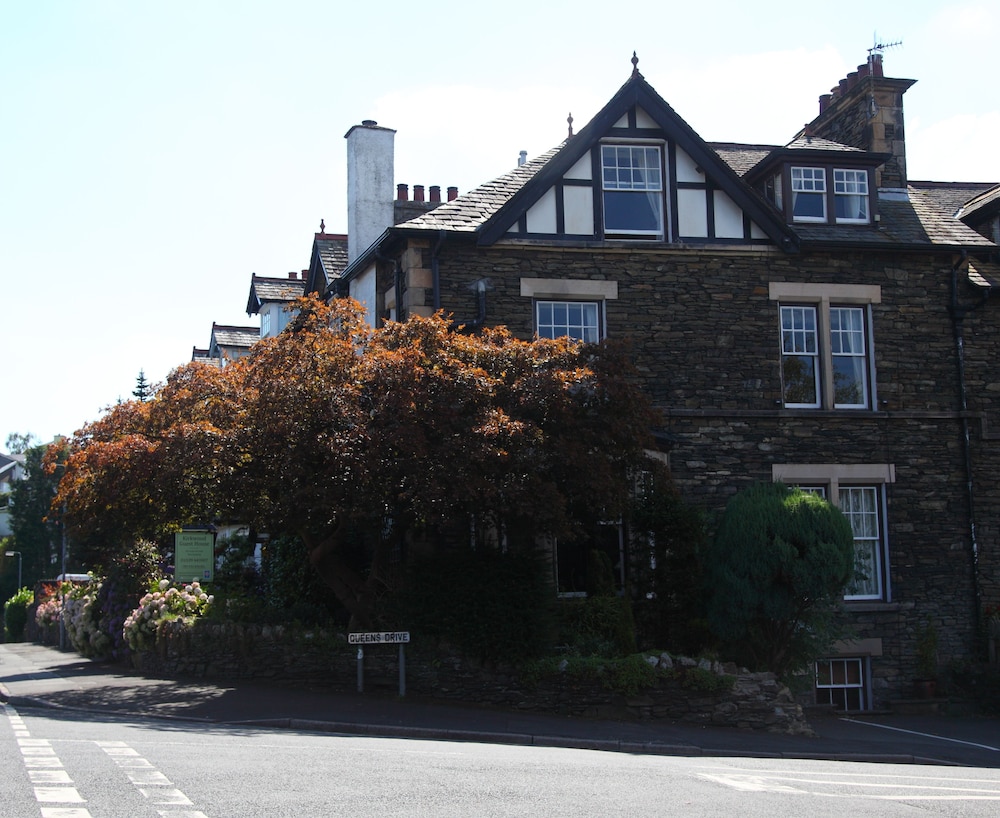 Kirkwood Guest House — 4-Star Luxury Hotel in Windermere, United Kingdom