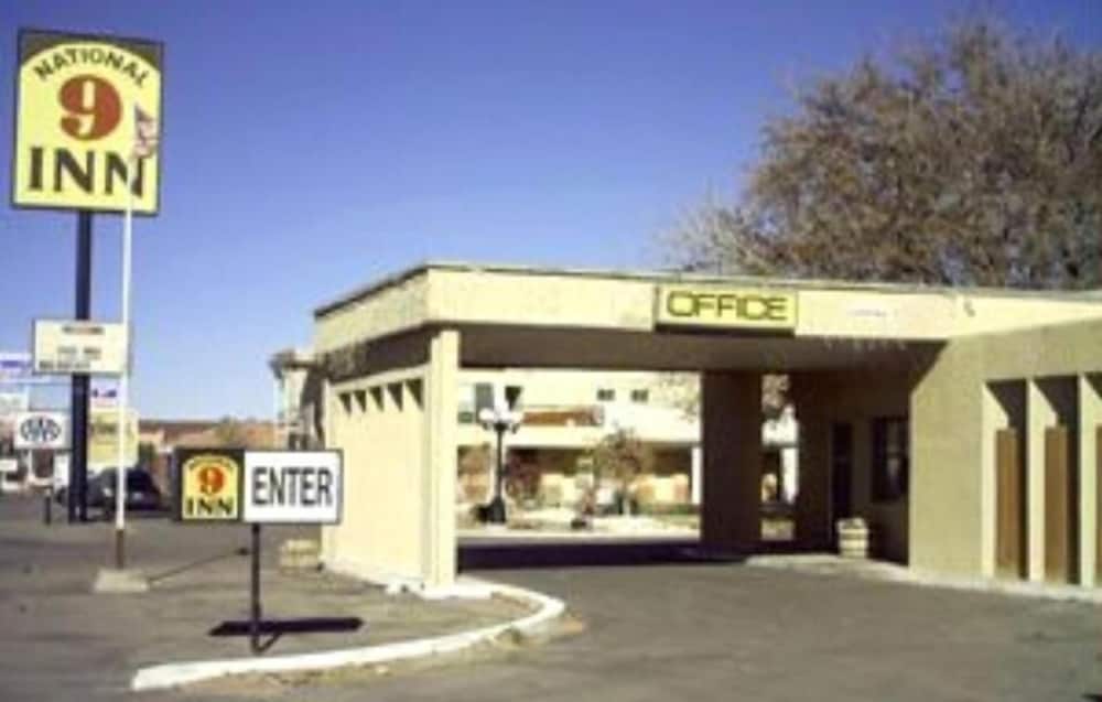 Deluxe Inn Of Roswell - featured photo