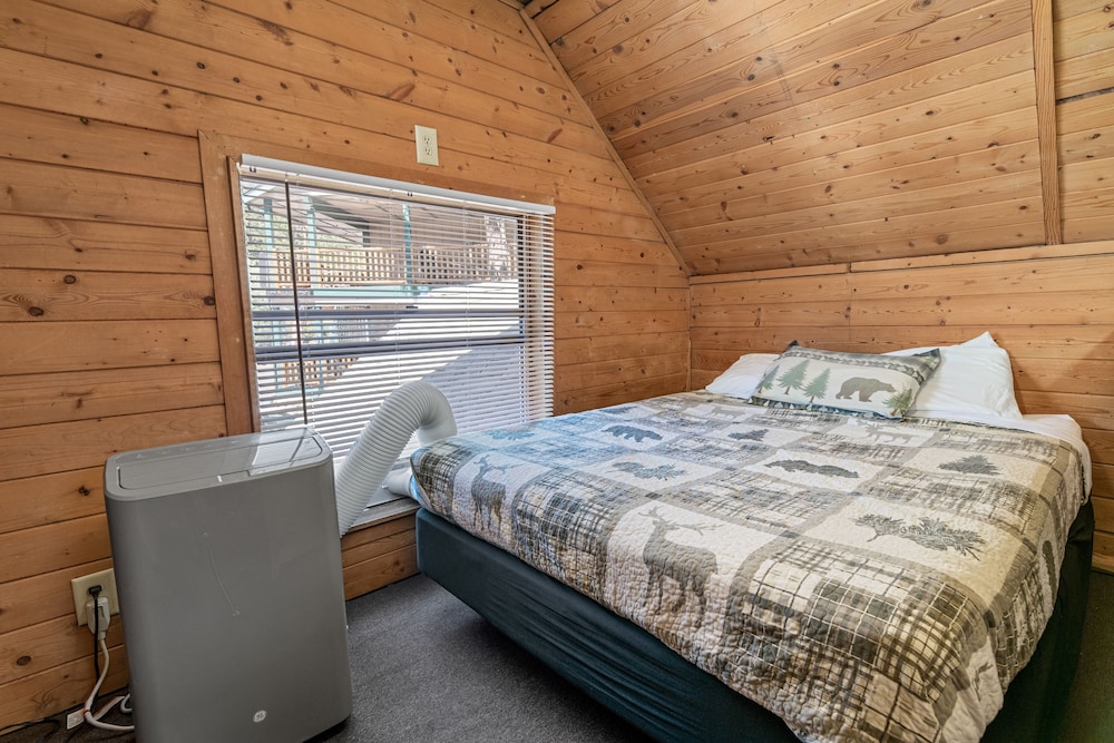 Big Bear Lakefront Lodge - photo 31