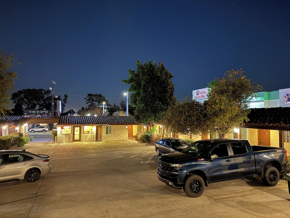 El Patio Inn Near Universal Studios Hollywood - photo 62