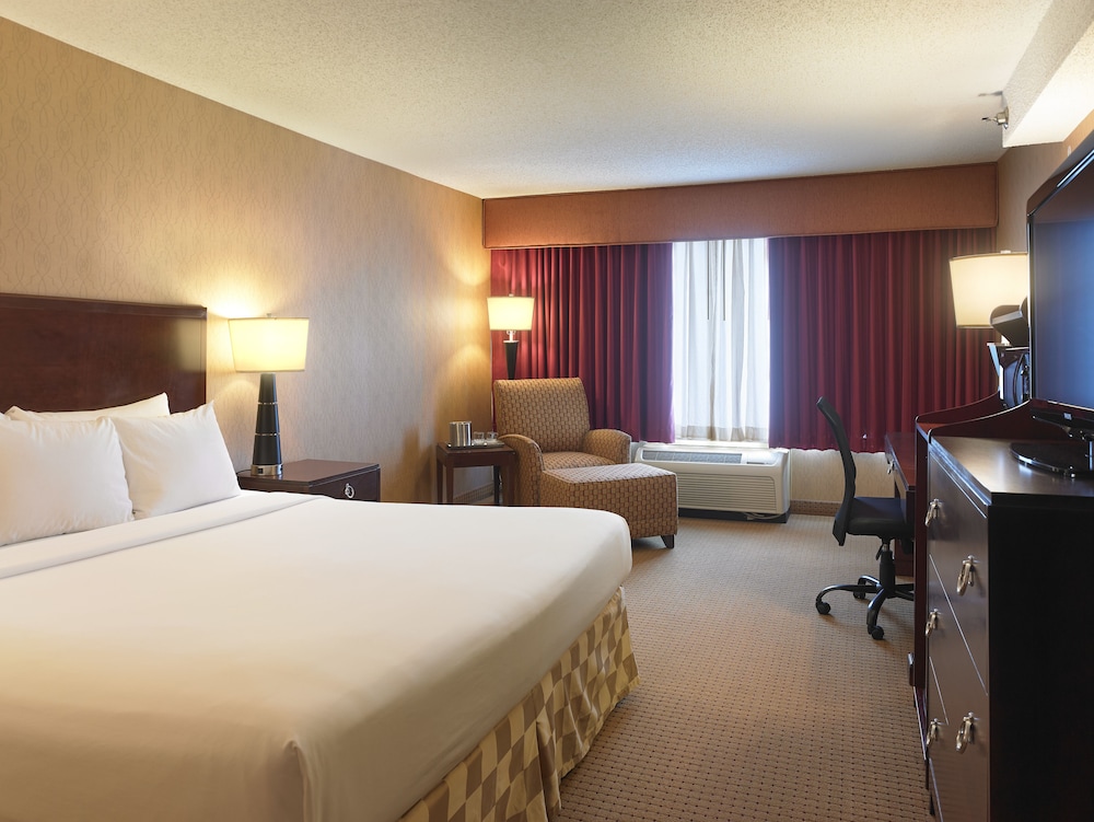 Radisson Hotel Rochester Riverside - photo 6