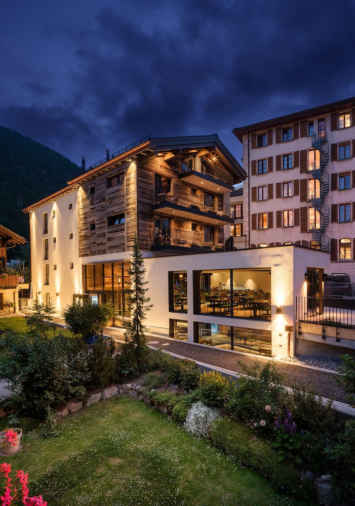 Hotel Tannenhof - last minute hotel in Zermatt