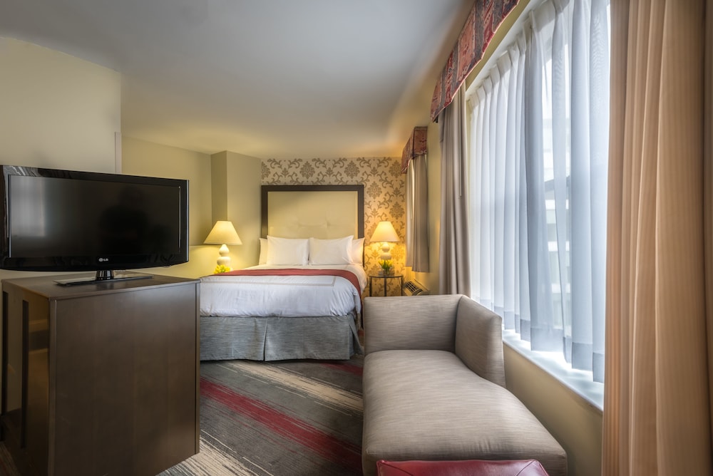 West End Washington DC Tapestry Collection by Hilton - photo 27