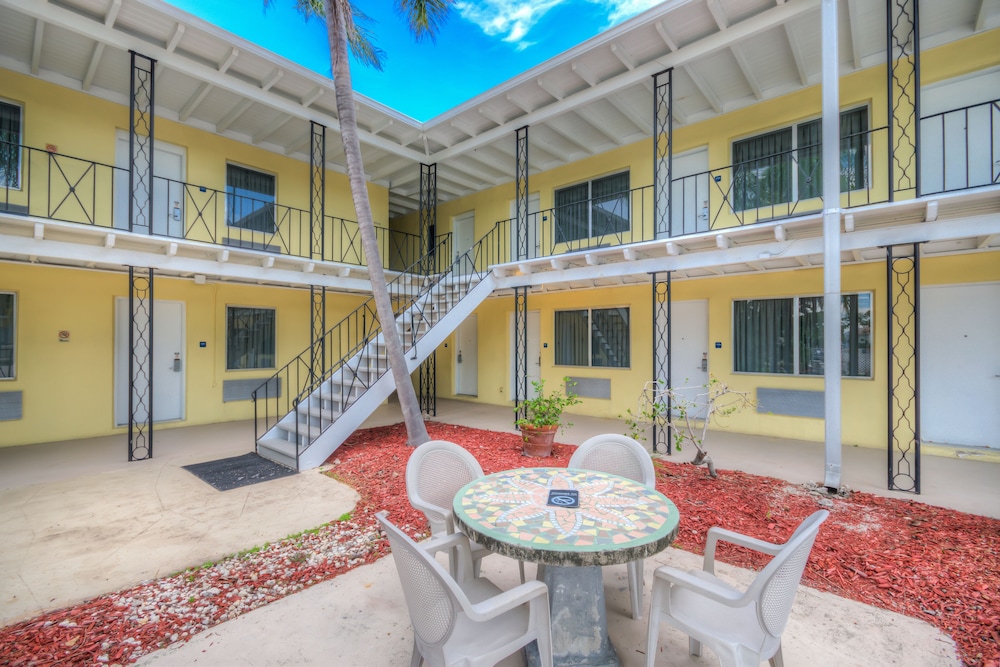 Key Largo Inn - photo 25