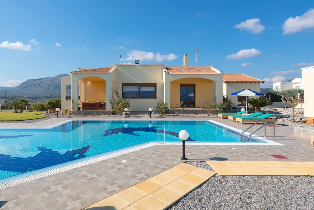 Villa Rose — 4-Star Luxury Hotel in Rodos, Greece