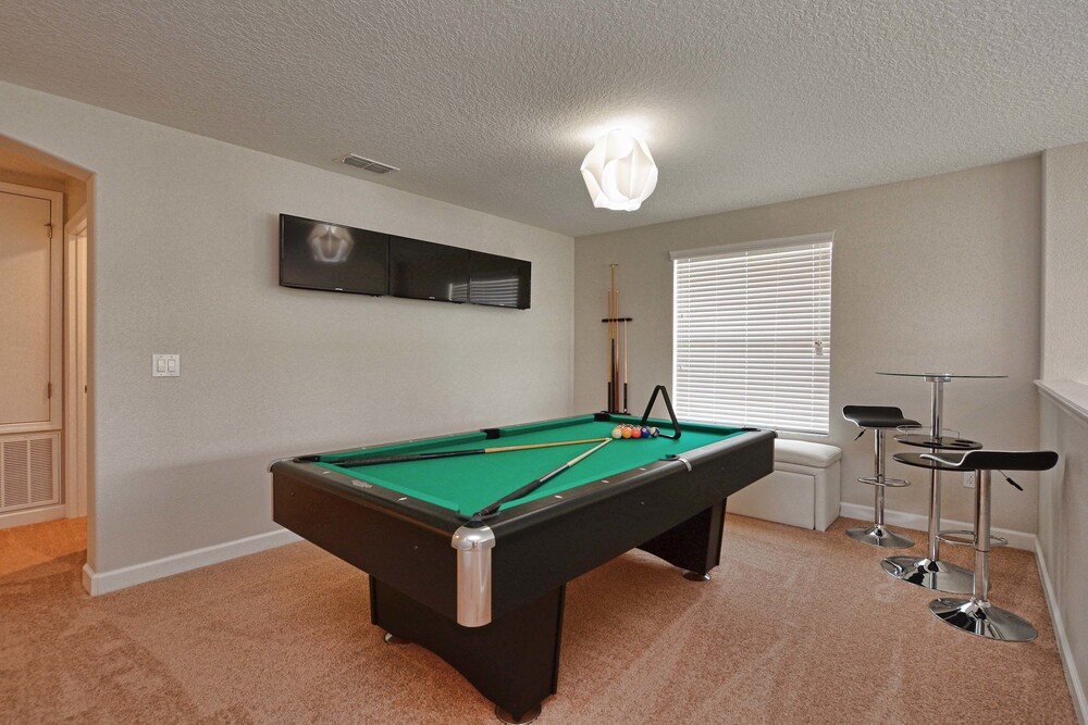 Ohana at Paradise Palms: Resort Townhome W Pool 5 Bedroom Townhouse - photo 12