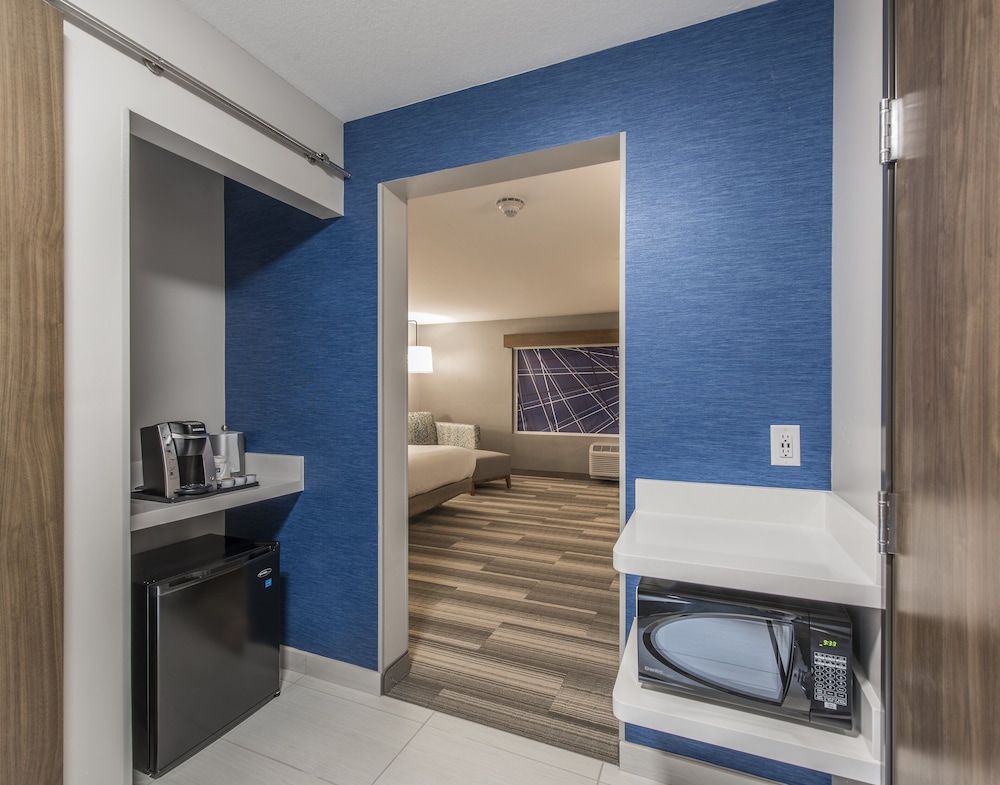 Holiday Inn Express & Suites Phoenix North Happy Valley by IHG - photo 15