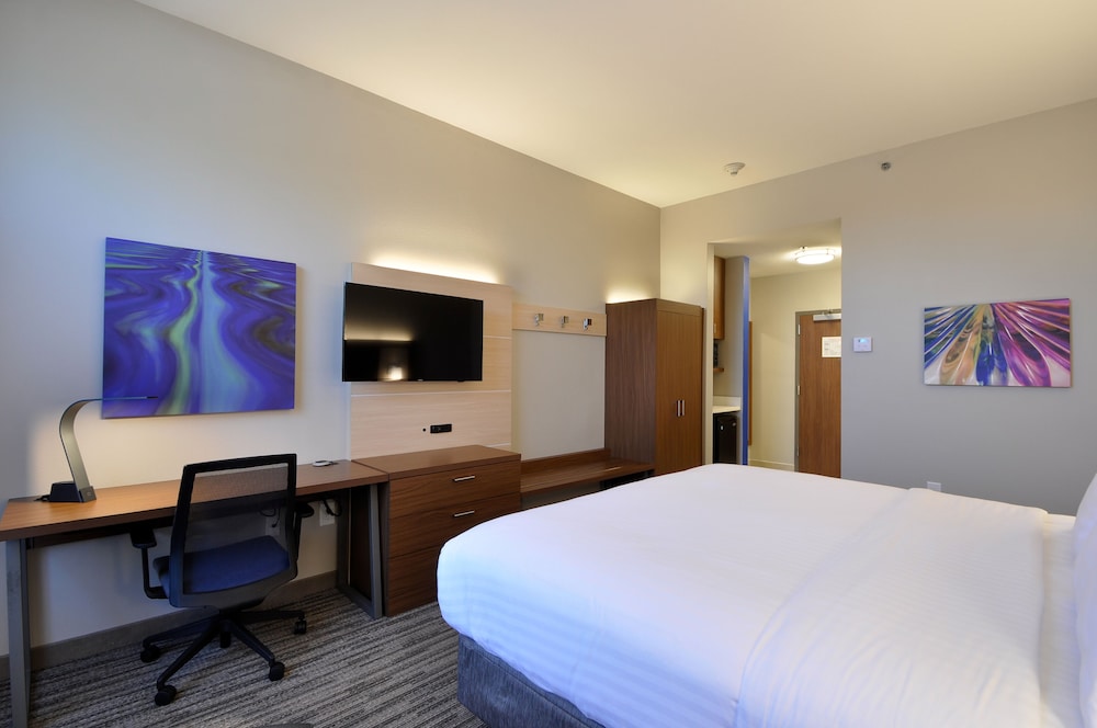 Holiday Inn Express Quantico Stafford by IHG - photo 13