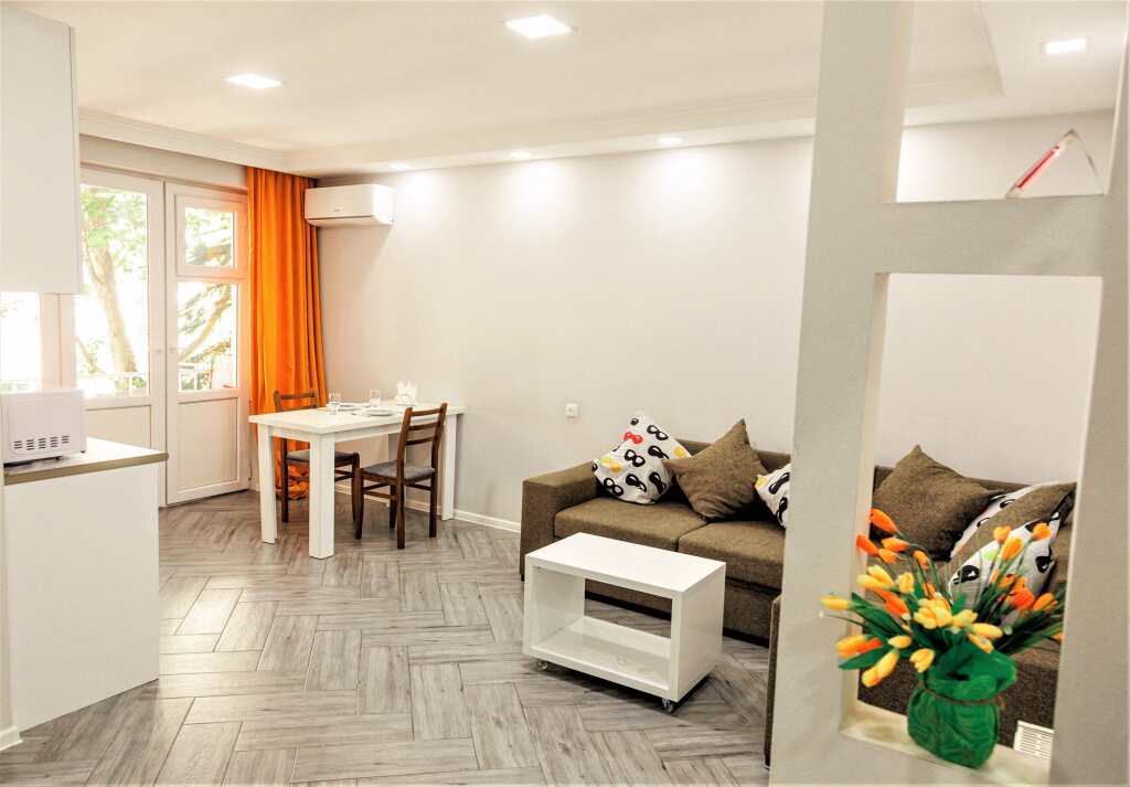 Apartment B with a separate bedroom